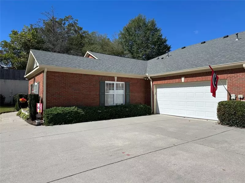 119 Holiday RD #202, Buford, GA 30518