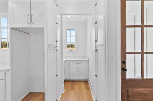 Peachtree City, GA 30269,208 Regester WAY