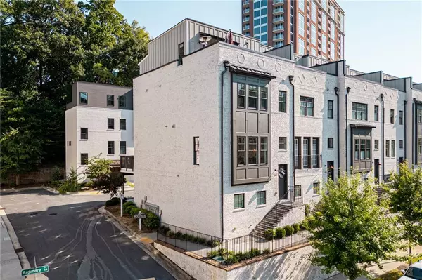 Atlanta, GA 30309,1801 Huntington Hills LN NW