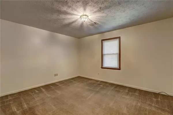 Stone Mountain, GA 30087,2233 Davis RD #A