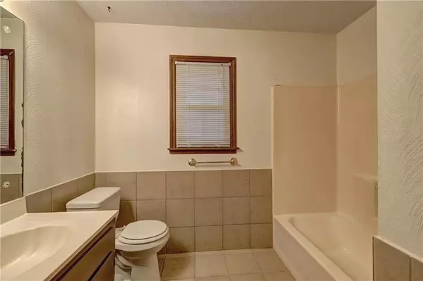 Stone Mountain, GA 30087,2233 Davis RD #A