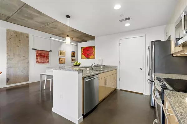 Decatur, GA 30030,335 W Ponce De Leon AVE #409