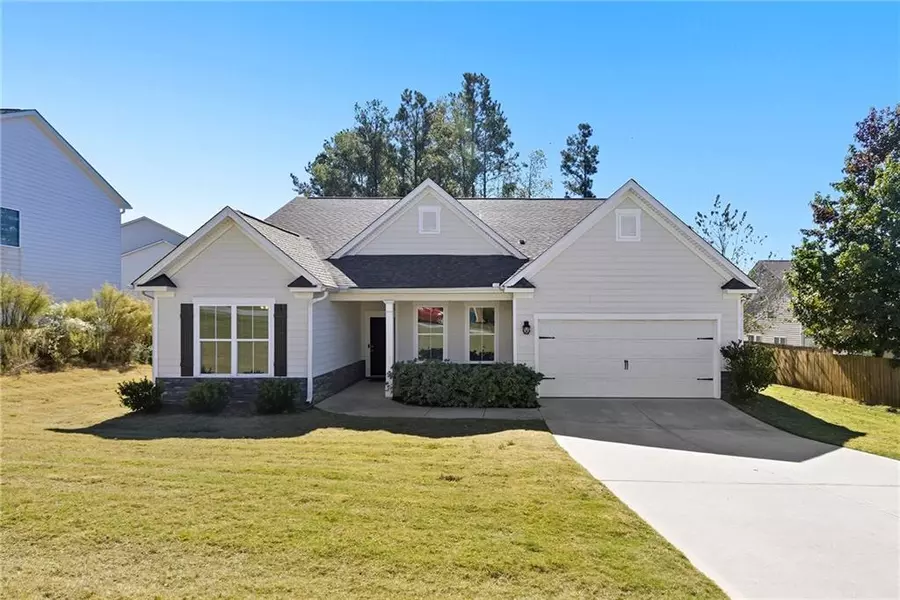 2052 Waterside LN, Bethlehem, GA 30620