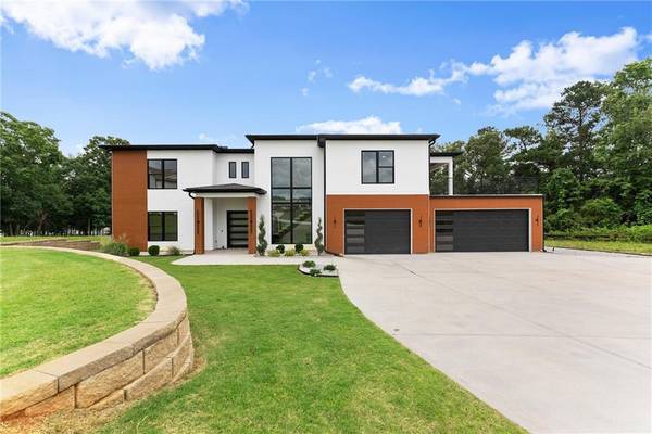 151 South Pointe DR, Hartwell, GA 30643