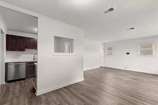 Newnan, GA 30263,10 Burch AVE S