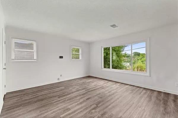 Newnan, GA 30263,10 Burch AVE S
