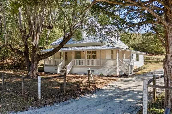 9403 Skitts Mountain DR, Lula, GA 30554