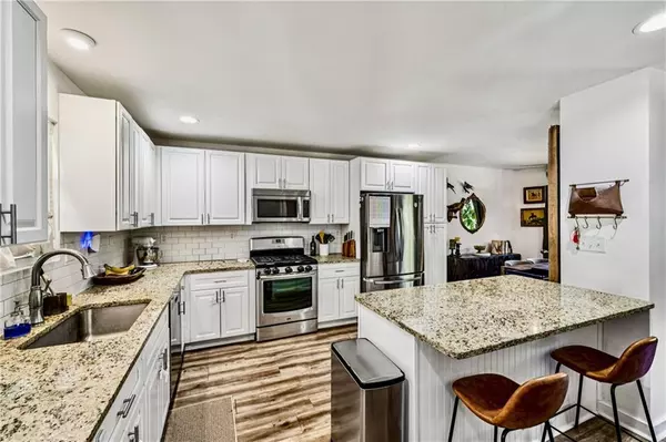 Atlanta, GA 30316,2407 Crestdale CIR SE