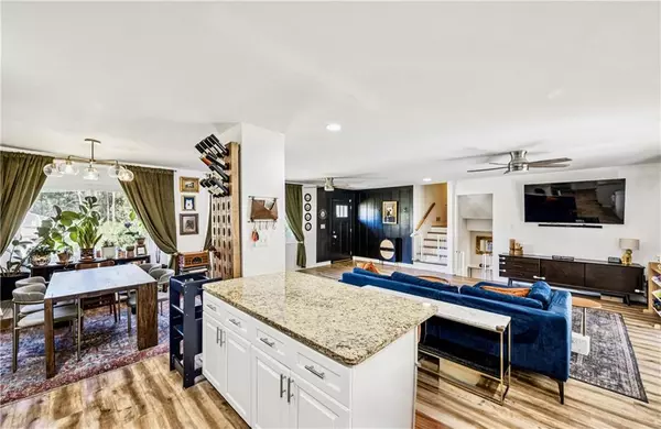Atlanta, GA 30316,2407 Crestdale CIR SE