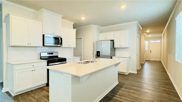 Acworth, GA 30101,5114 Tulip SQ