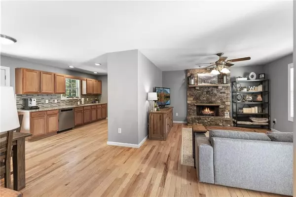 Ellijay, GA 30540,84 Pin Oak LN