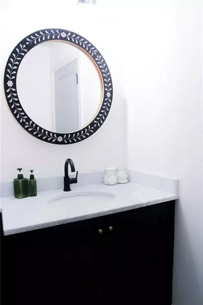 659 Concrete ALY SE, Atlanta, GA 30315