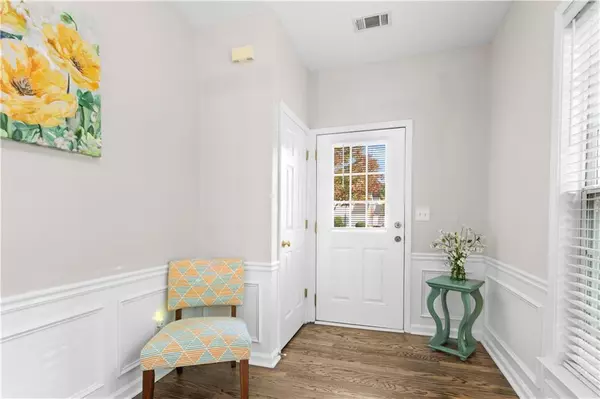Woodstock, GA 30188,283 Regent SQ