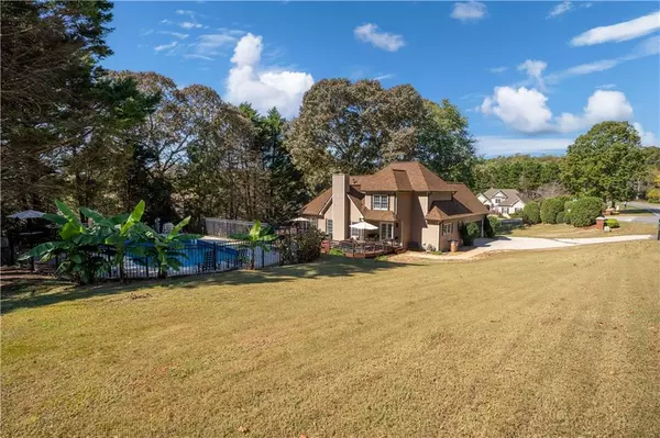 Flowery Branch, GA 30542,5126 Cash RD