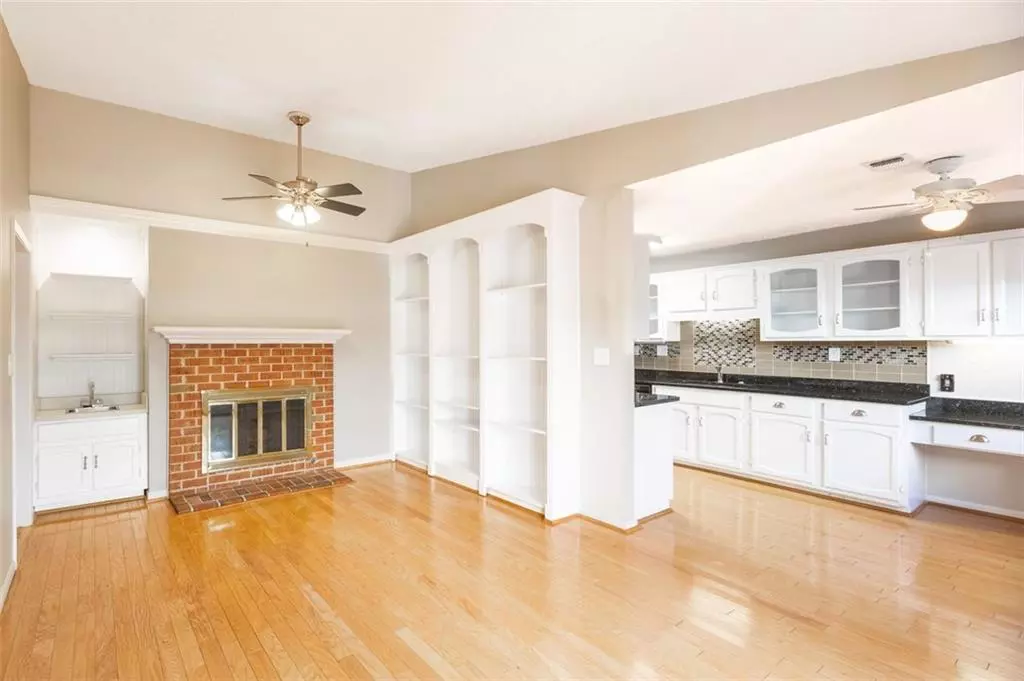 Peachtree Corners, GA 30092,6501 Deerings LN