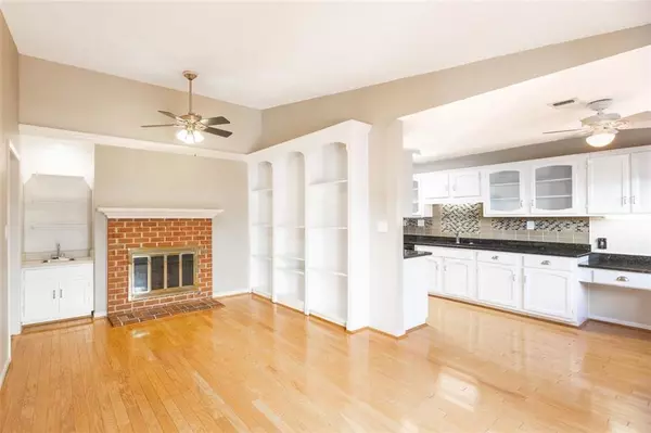 6501 Deerings LN, Peachtree Corners, GA 30092