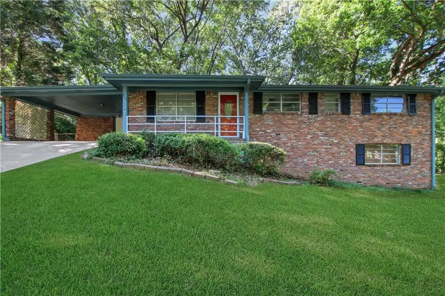 5835 S Bear DR, Douglasville, GA 30135