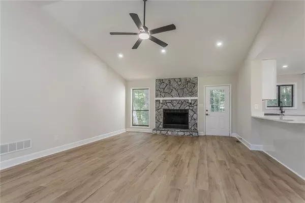 Acworth, GA 30102,5496 Emerald CT