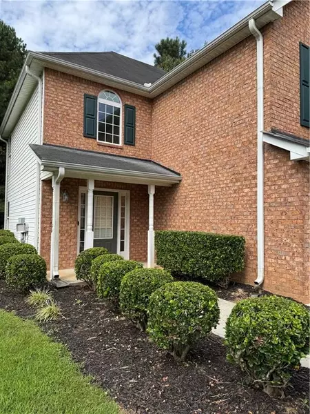 1221 Oak Knoll CT, Lithonia, GA 30058