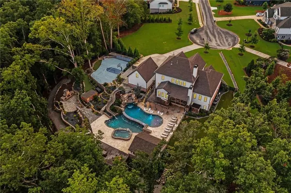 Canton, GA 30115,128 Creekview LN