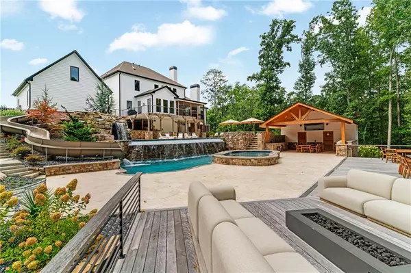 Canton, GA 30115,128 Creekview LN