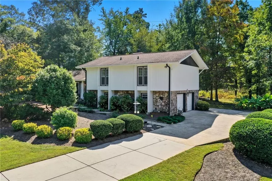 3572 High Green DR, Marietta, GA 30068