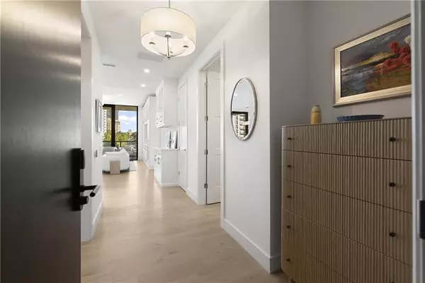 Atlanta, GA 30305,2425 Peachtree RD NE #902