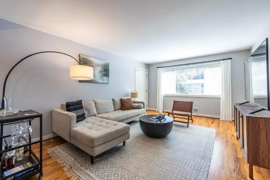 449 Clairemont AVE #J1, Decatur, GA 30030