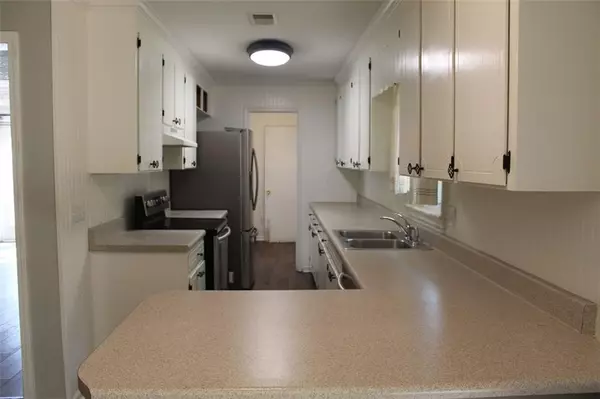 Cornelia, GA 30531,192 Summit ST