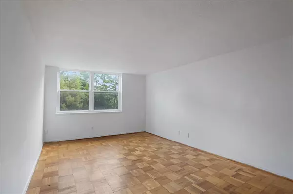 Atlanta, GA 30305,2965 Pharr Court South NW #611