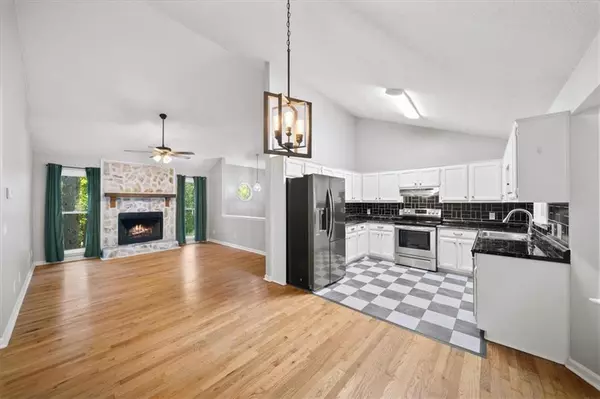 Auburn, GA 30011,1528 Oakleaf DR