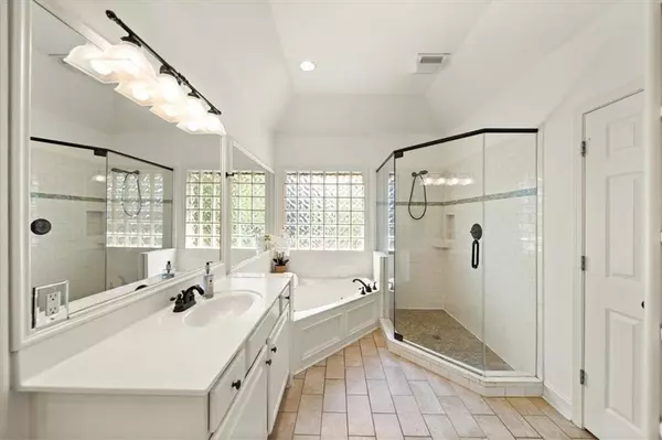 Decatur, GA 30033,1560 Oak Park CV