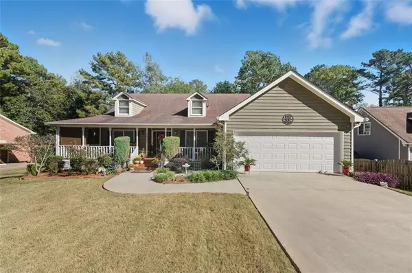 4931 W LAKE DR SE, Conyers, GA 30094