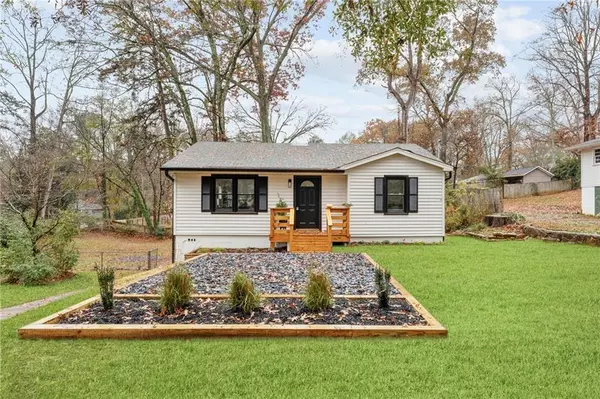 1044 Pinedale DR SE, Smyrna, GA 30080