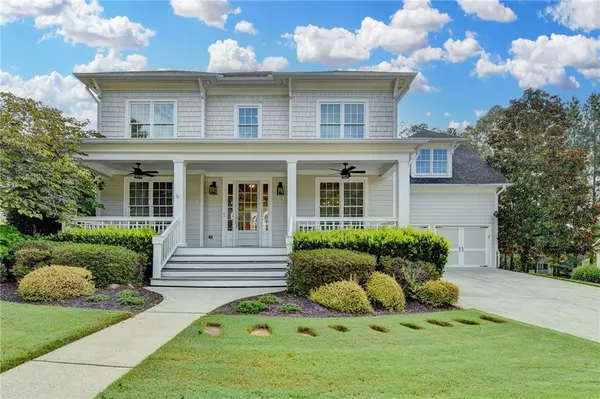 7051 Dove Point LN, Hoschton, GA 30548