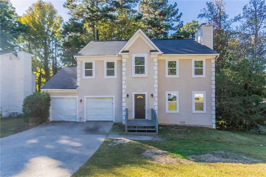 910 Forest PATH, Stone Mountain, GA 30088