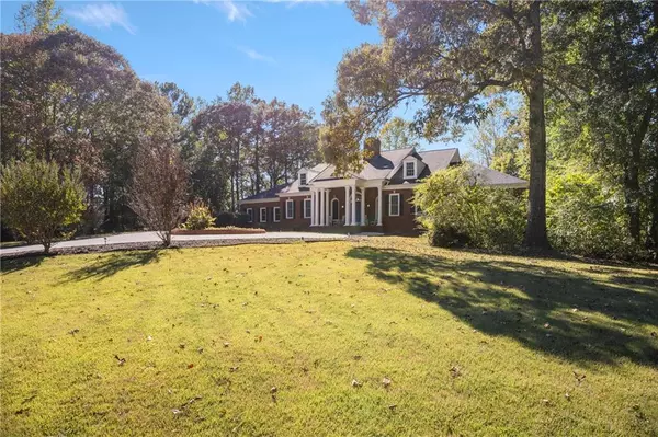 Newnan, GA 30263,300 Island Cove DR