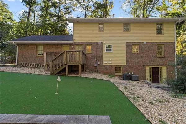 Snellville, GA 30039,2731 BRACKENWOOD DR