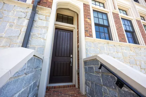 Brookhaven, GA 30319,1331 Dover CIR NE