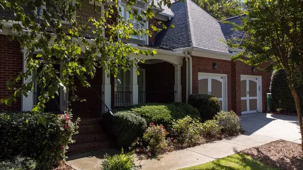 225 Trowbridge RD, Sandy Springs, GA 30350