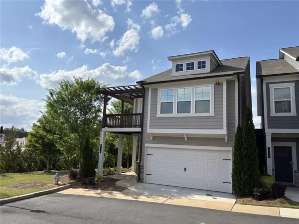 301 Hayden CIR, Woodstock, GA 30189