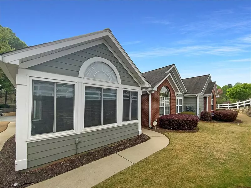 2252 Carefree CIR #3, Marietta, GA 30062