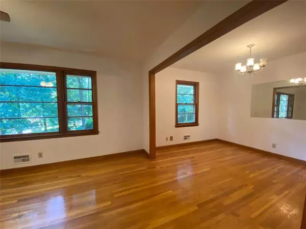 Decatur, GA 30033,918 Schoel DR