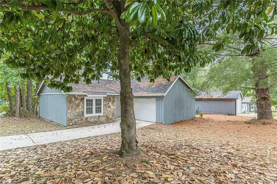 8685 Woodside LN, Jonesboro, GA 30238