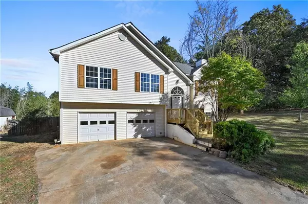 14 Station CT, Adairsville, GA 30103