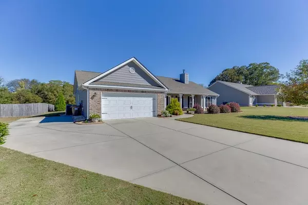 72 McMillian CT, Winder, GA 30680