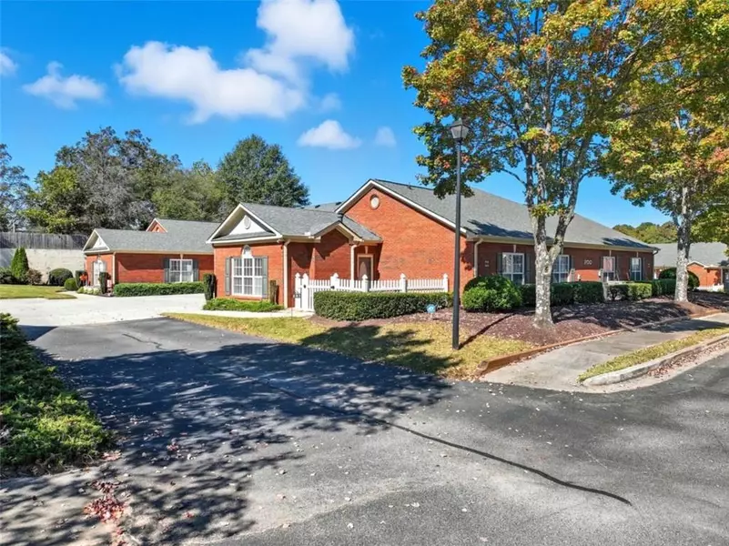 119 Holiday RD #201, Buford, GA 30518