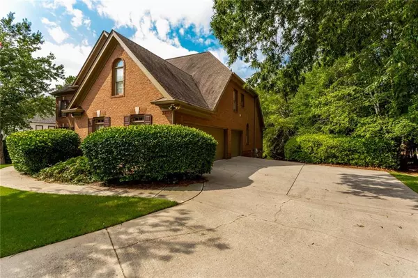 Alpharetta, GA 30005,5020 Greatwood LN