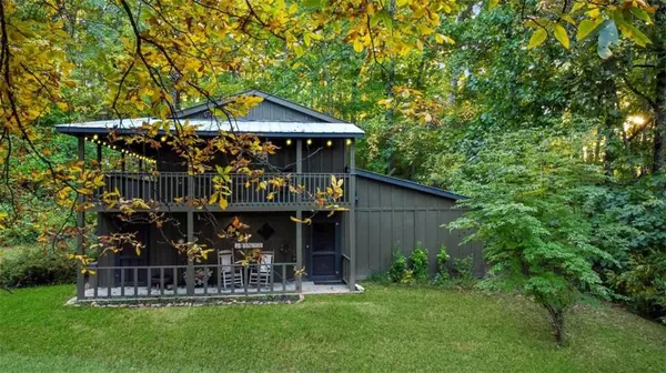 686 Laurel Hill LN, Ellijay, GA 30536