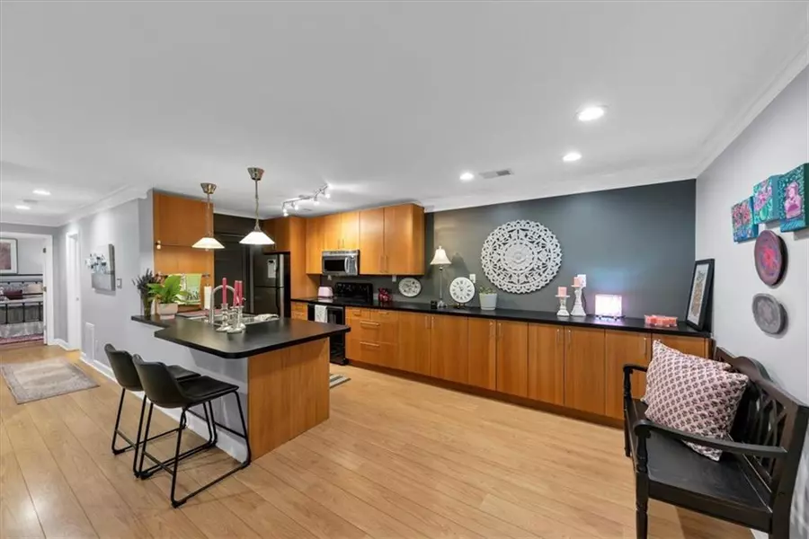 405 TUXWORTH CIR, Decatur, GA 30033